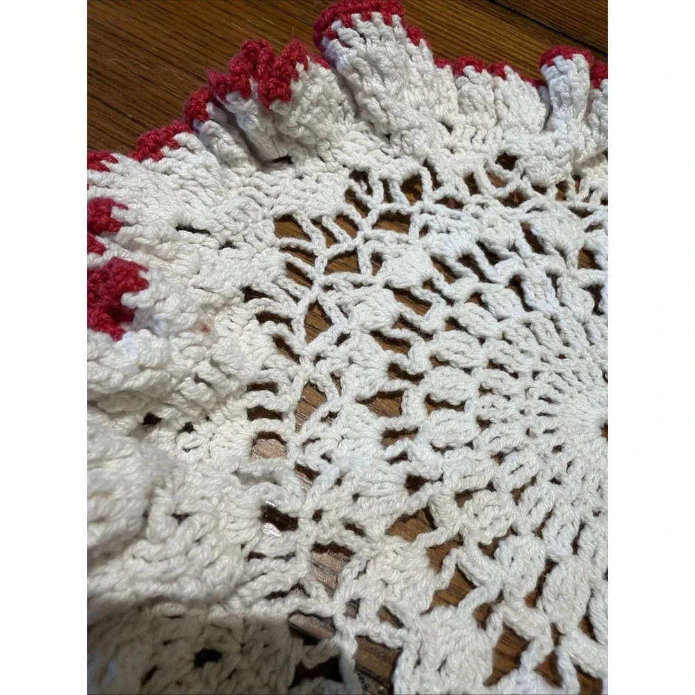 Vintage‎ White Crocheted Doily With Red Ruffled Edge 9.5
